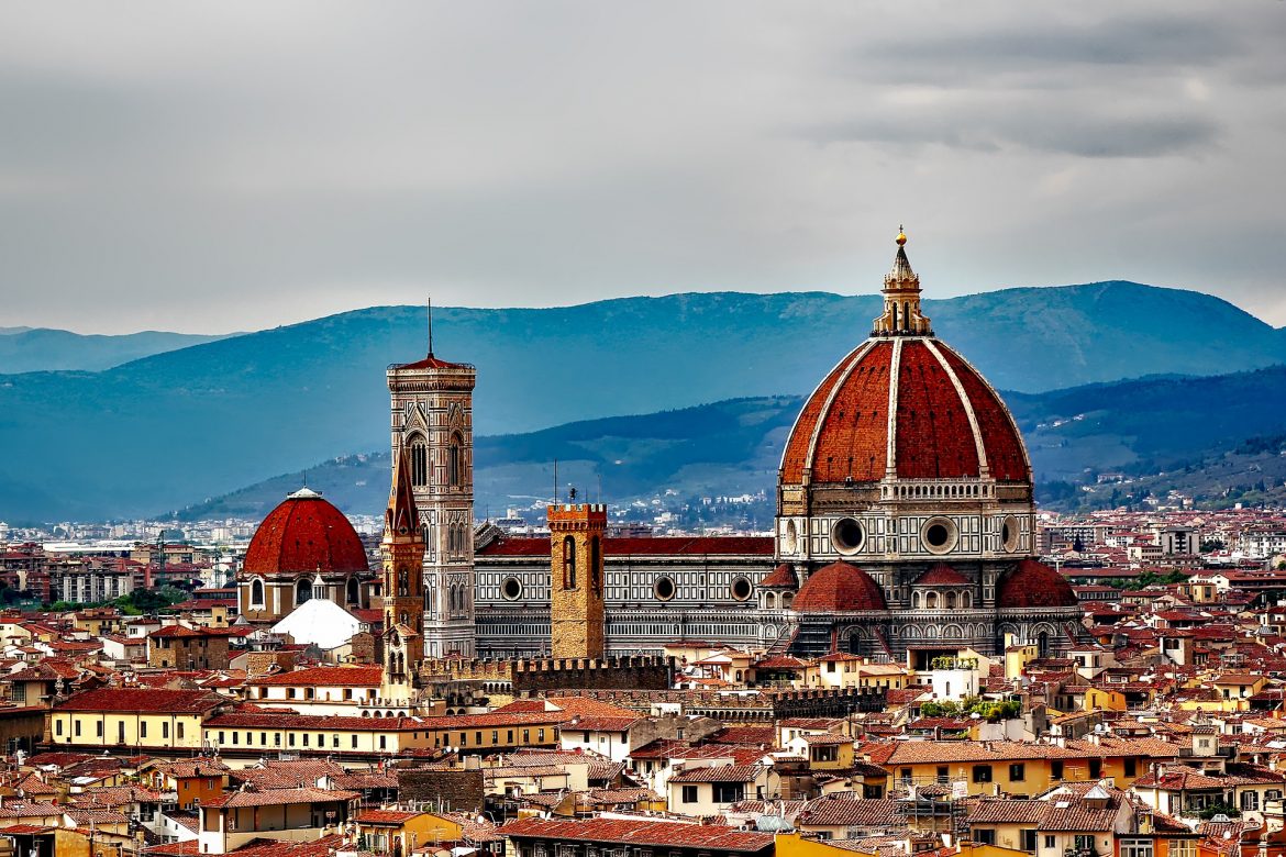 Panorámica de Florencia con la majestuosa Cúpula de Santa María del Fiore