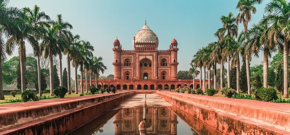 Jardines interiores del Taj Mahal diseñados para representar el jardín del Edén