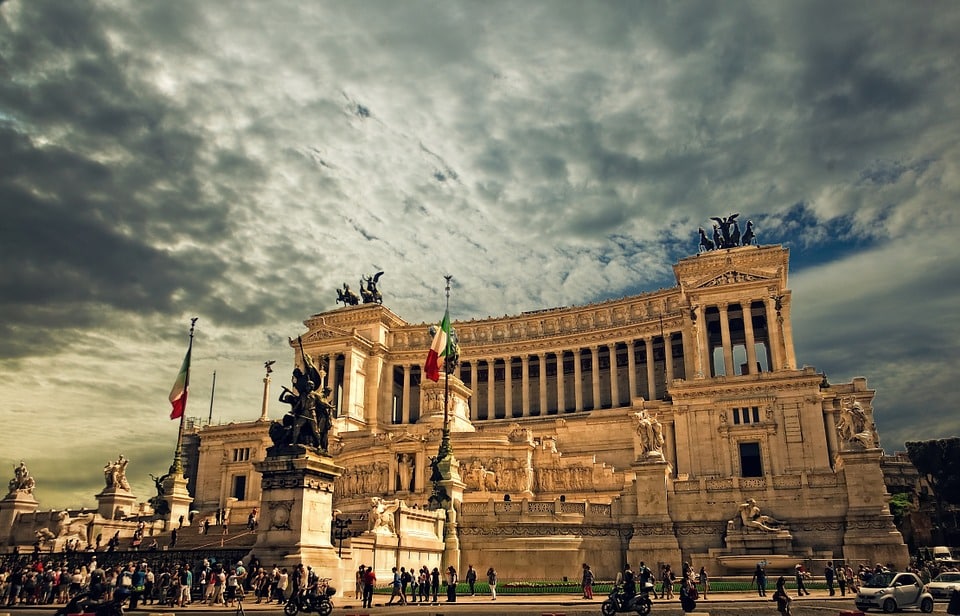 Monumento a Vittorio Emanuele también conocido como Altare della Patria en Roma