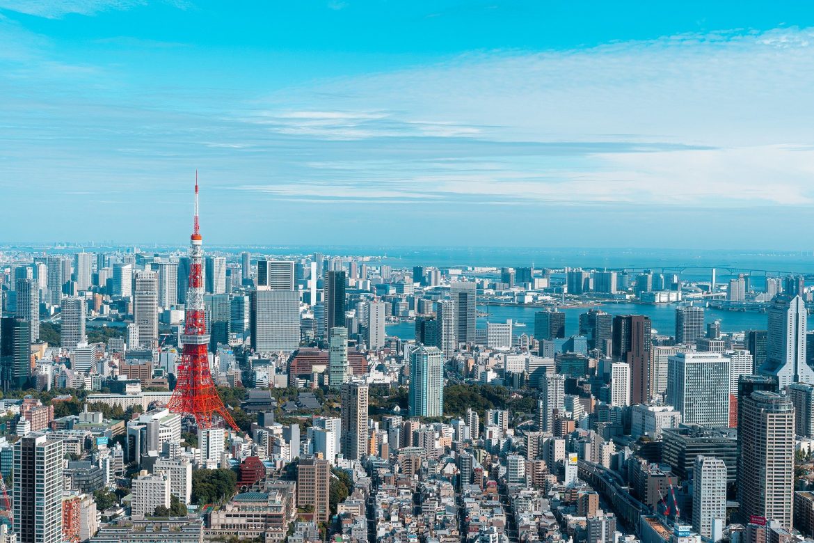 Panorámica aérea de Tokio y su emblemática torre