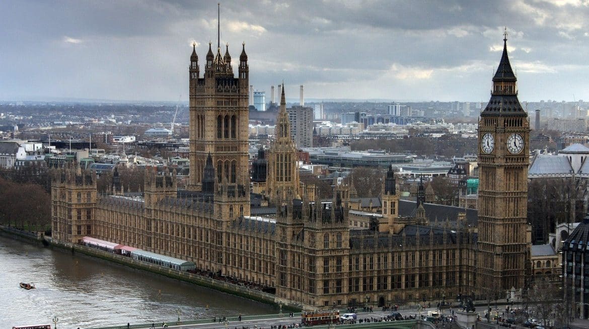 Vista aérea del Palacio de Westminster y su famosa torre Big Ben