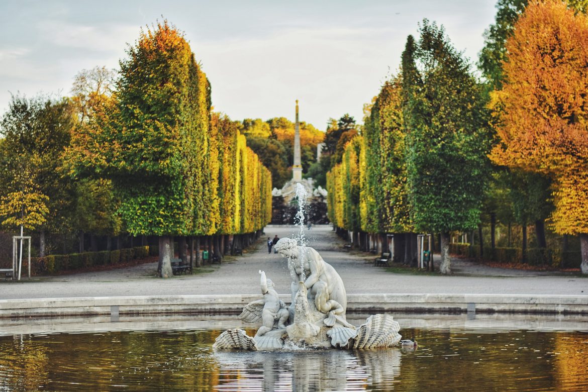 Fuente de Venus en el parque del palacio de Schönbrunn en Viena, Austria