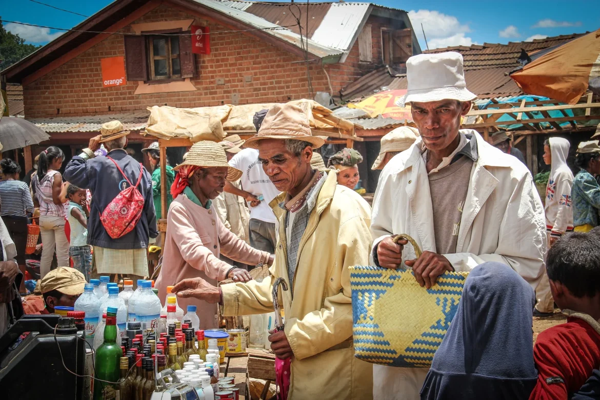 Precios y costes para viajar a Madagascar En los mercadillos de Madagascar puedes encontrar literalmente, de todo !