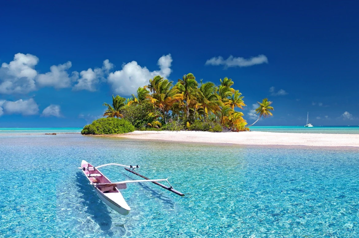 Playa tropical en la Polinesia Francesa